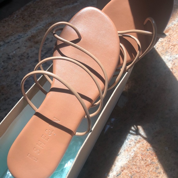 SHEIN Toe Post Slim Strap Sliders - Picture 2 of 3